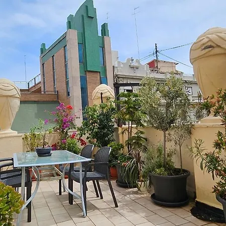 Atico De Lujo Plaza Ayuntamiento Apartment *